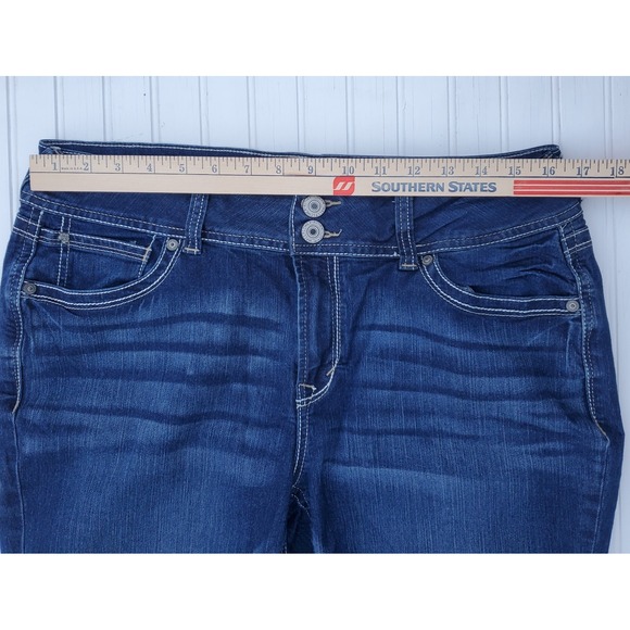 Wallflower Capri Pants Luscious Curvy Fit Size 13 Embroidered Button Back Pocket - Picture 2 of 8